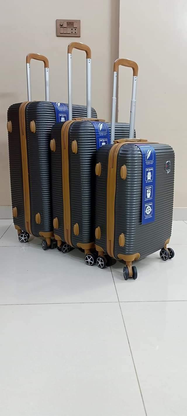 Diplomate set of 3 travel bag luggage and suitcase / travelling gift bag