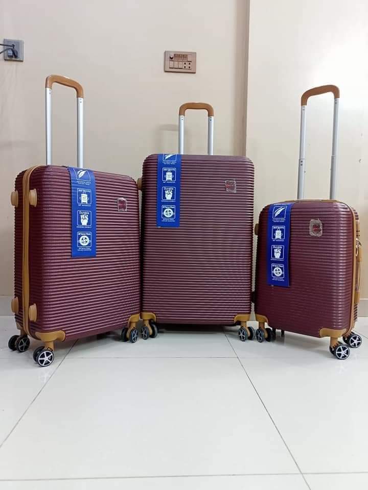 Diplomate set of 3 travel bag luggage and suitcase / travelling gift bag