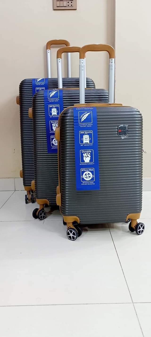 Diplomate set of 3 travel bag luggage and suitcase / travelling gift bag